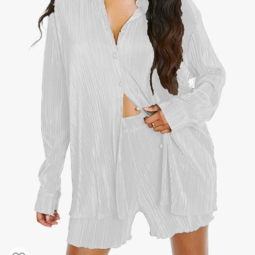 Amazon 2 piece white short set. Never worn. Brand new
